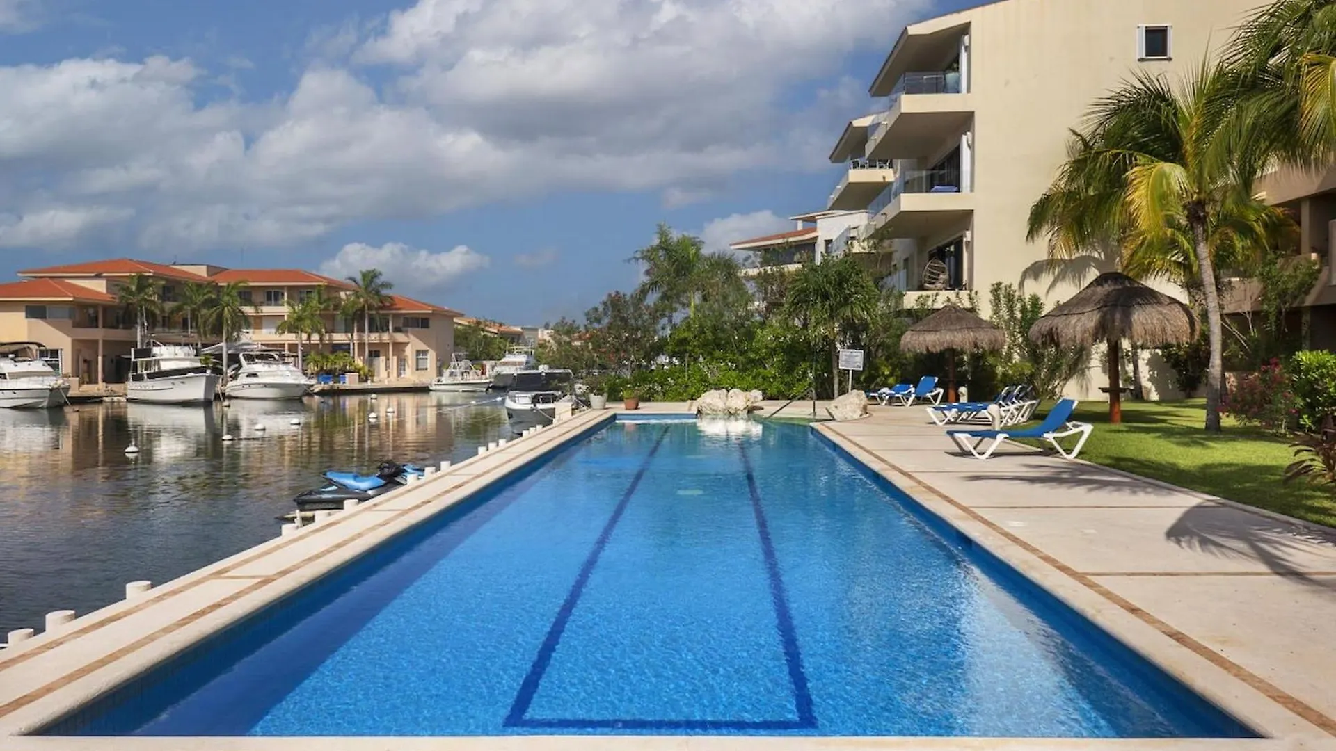 Portobello Gran Marina Puerto Aventuras